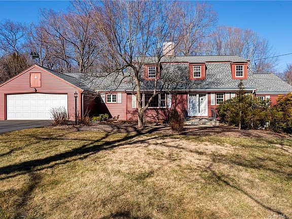 2nd image of 36 Uplands Dr