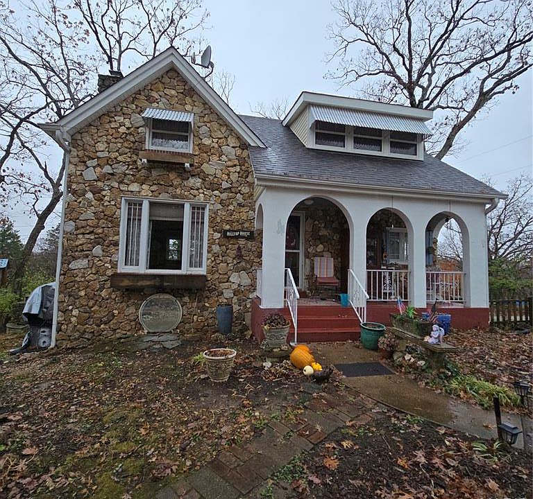 1st image of 1833 Opeechee Beach Rd