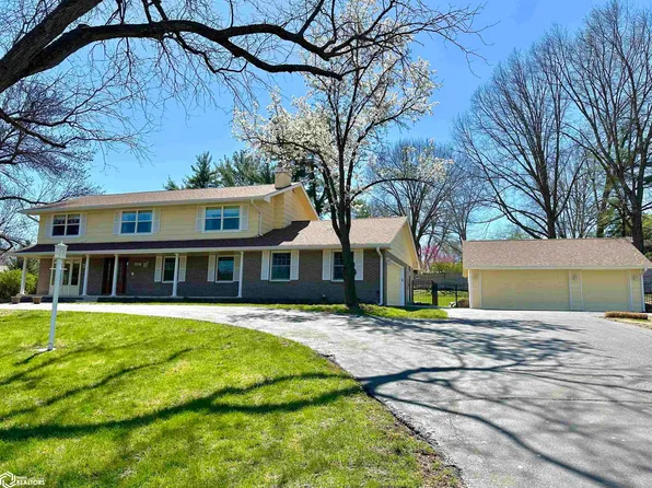 3316 Southern Hills Dr, Des Moines, IA 50321