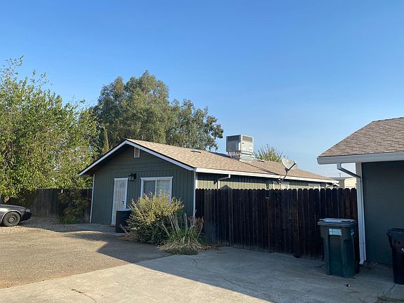 2nd image of 11825 Sheldon Lake Dr