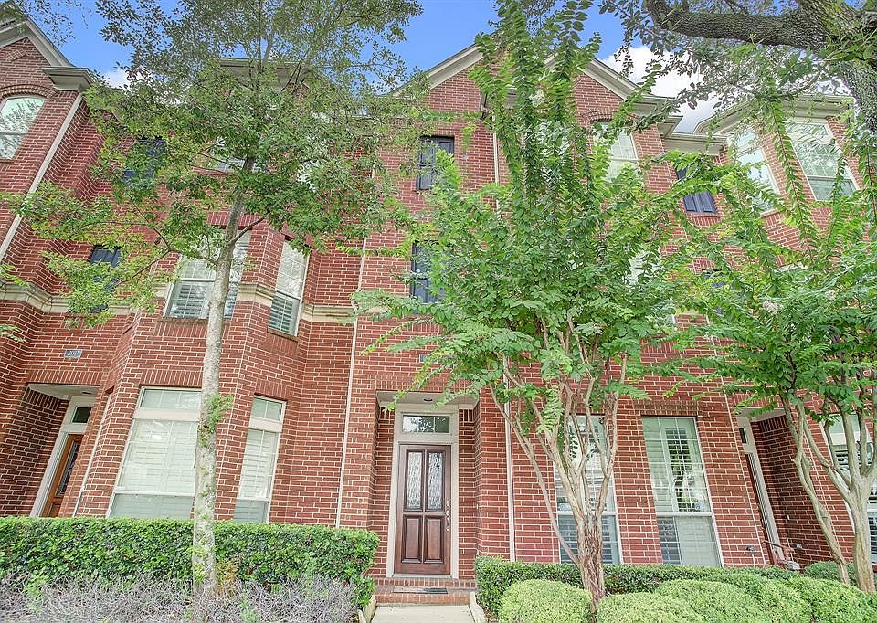 1st image of 30 Waugh Dr #A