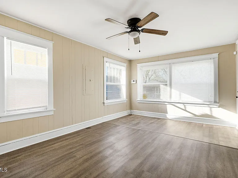1217 Kentucky Ave — Photo 17