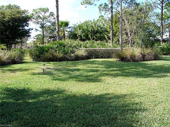 3rd image of 3061 Big Bend Cir