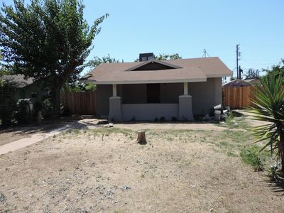 445 5th St, Orange Cove, CA, 93646