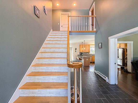 4th image of 220 Boggy Brook Road