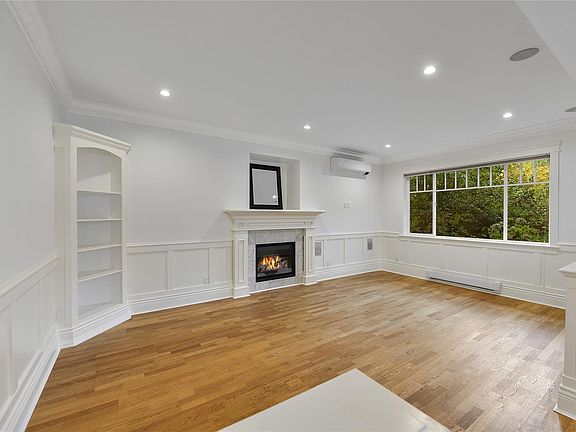 3rd image of 2517 Asquith St