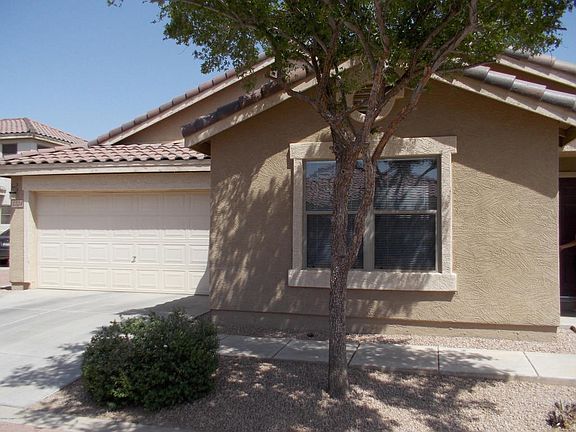 4th image of 2324 E Palm Beach Dr