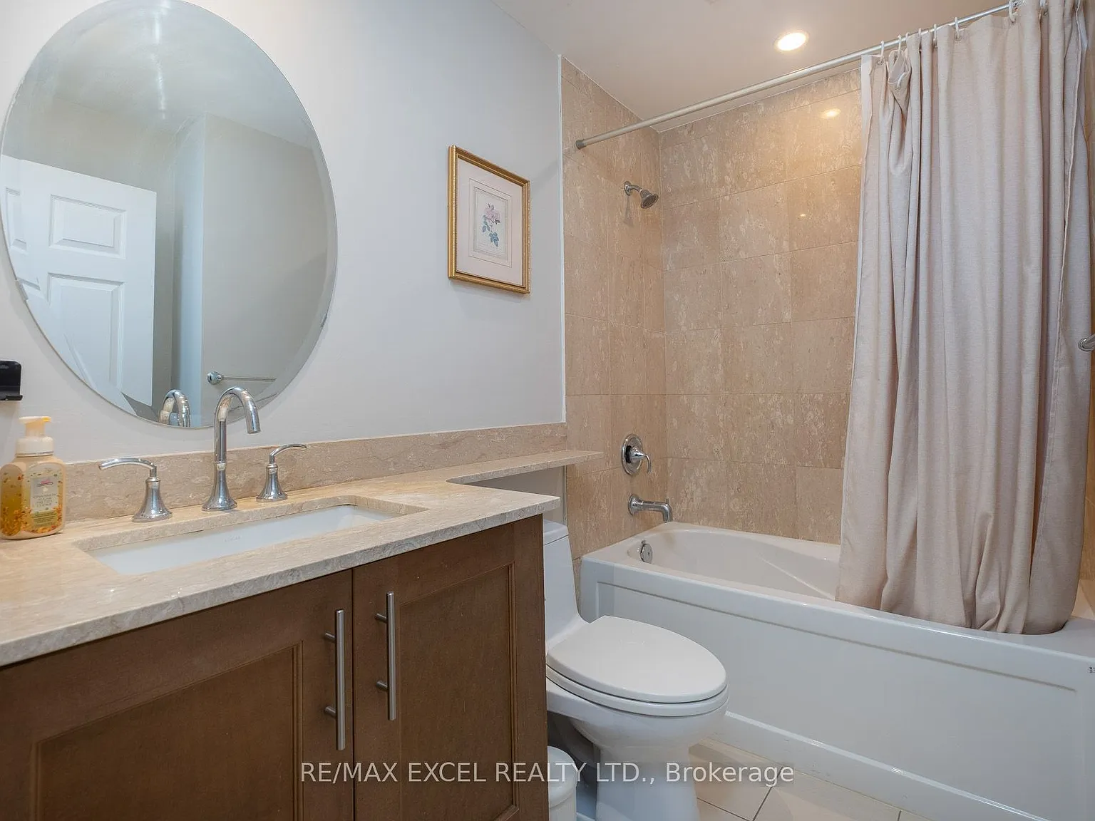 2 bed, $3,200 — Photo 3