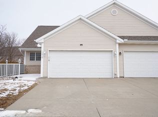 1218 Onyx Ln, Normal, IL 61761