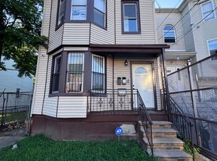 583 S 19th St, Newark, NJ 07103