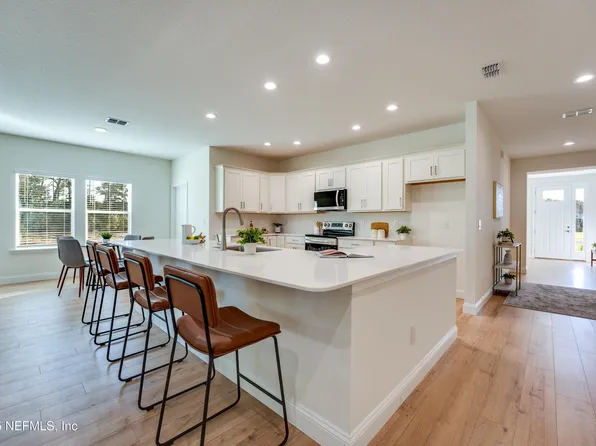 15704 NORTHSIDE Drive E, Jacksonville, FL 32218