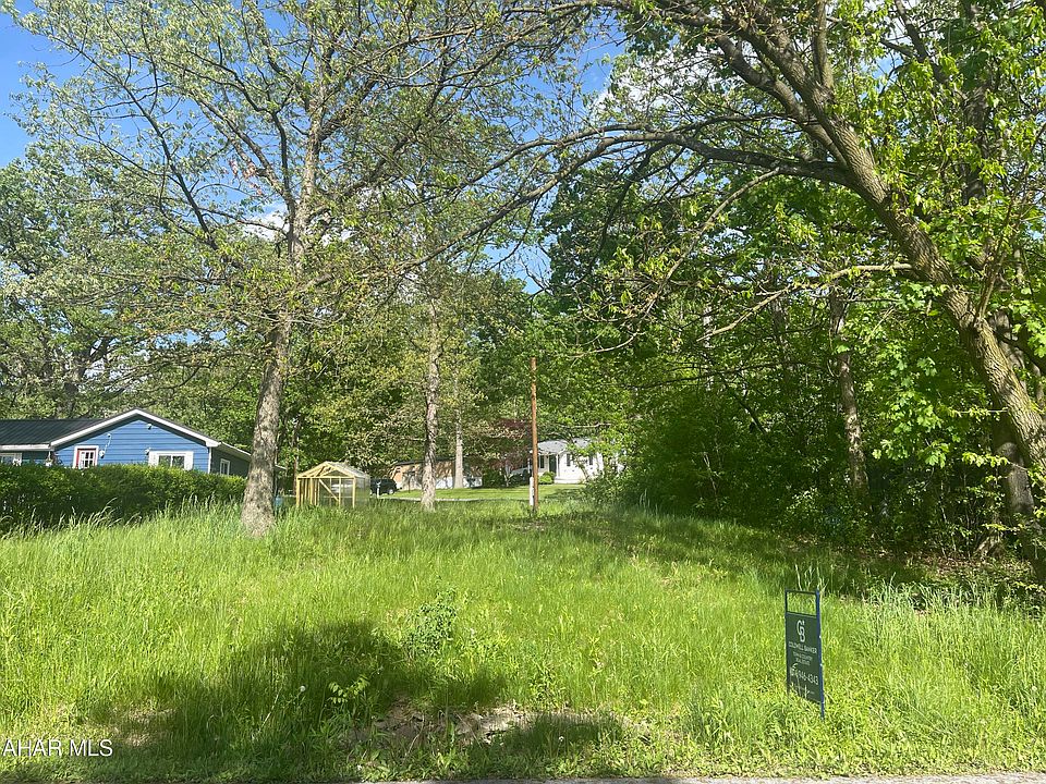 1st image of 725 Jade Ave