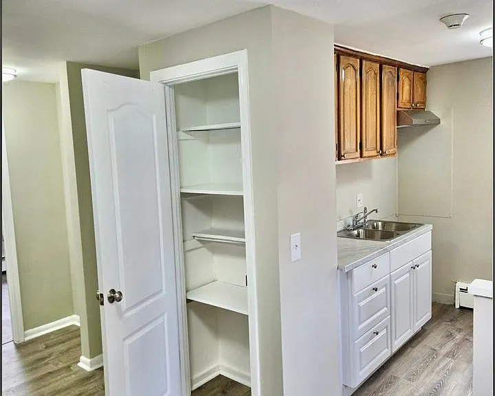 52 Jackson Street — Photo 3