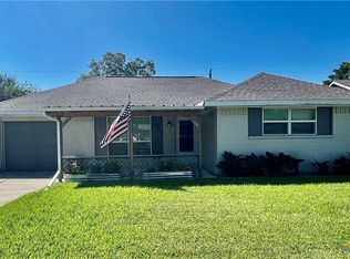 3405 Flamingo Dr, Victoria, TX 77901