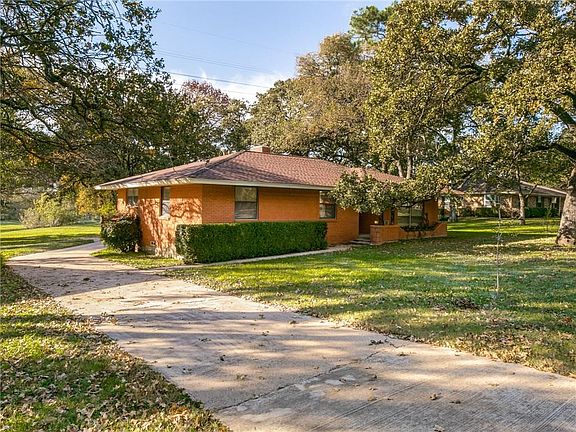 3rd image of 2321 Tiago Dr