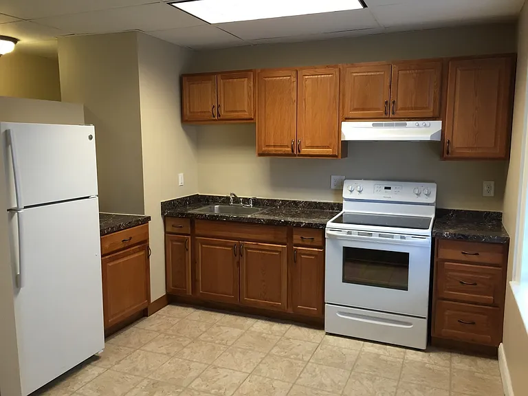 Huntington Apartments — Photo 79