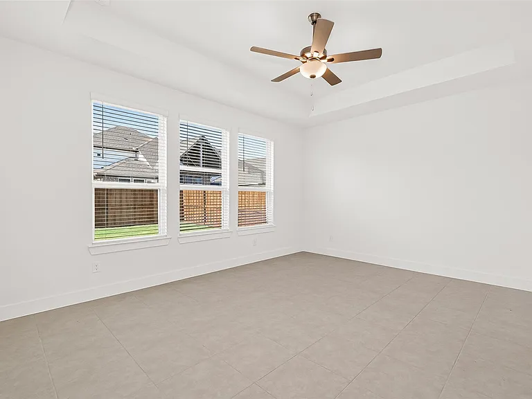 4916 Northern Woods Dr — Photo 33