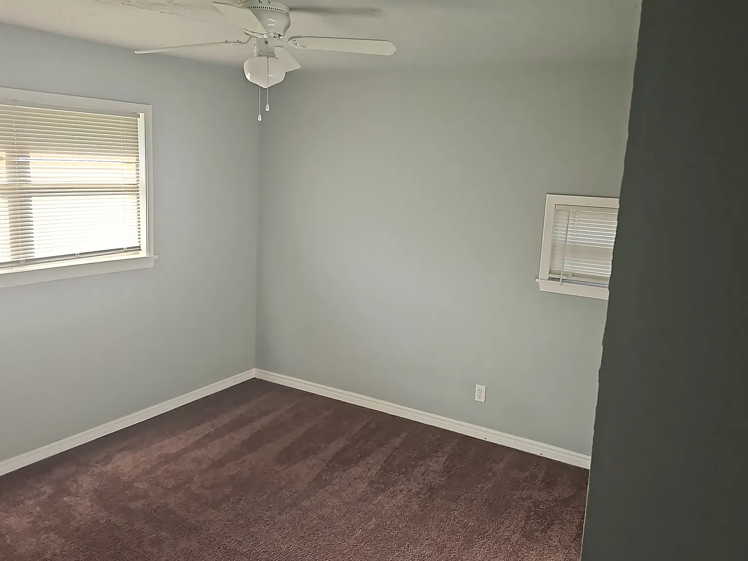 3 bed, 1300 sqft, $1,350 — Photo 2