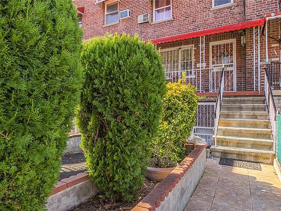 3rd image of 3033 Matthews Ave