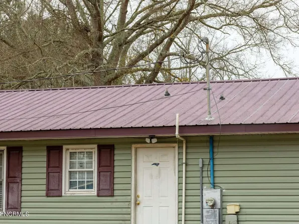 144 Winter Lane, Pembroke, NC 28372