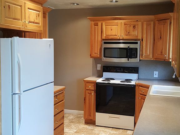 5th image of 3005 S Geneva Dr