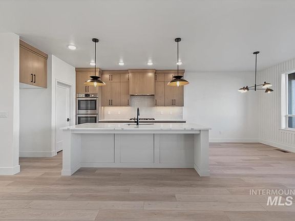 4th image of 2300 N Palaestra Ave