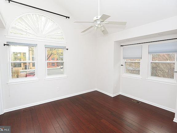 5th image of 1112 N Utah St