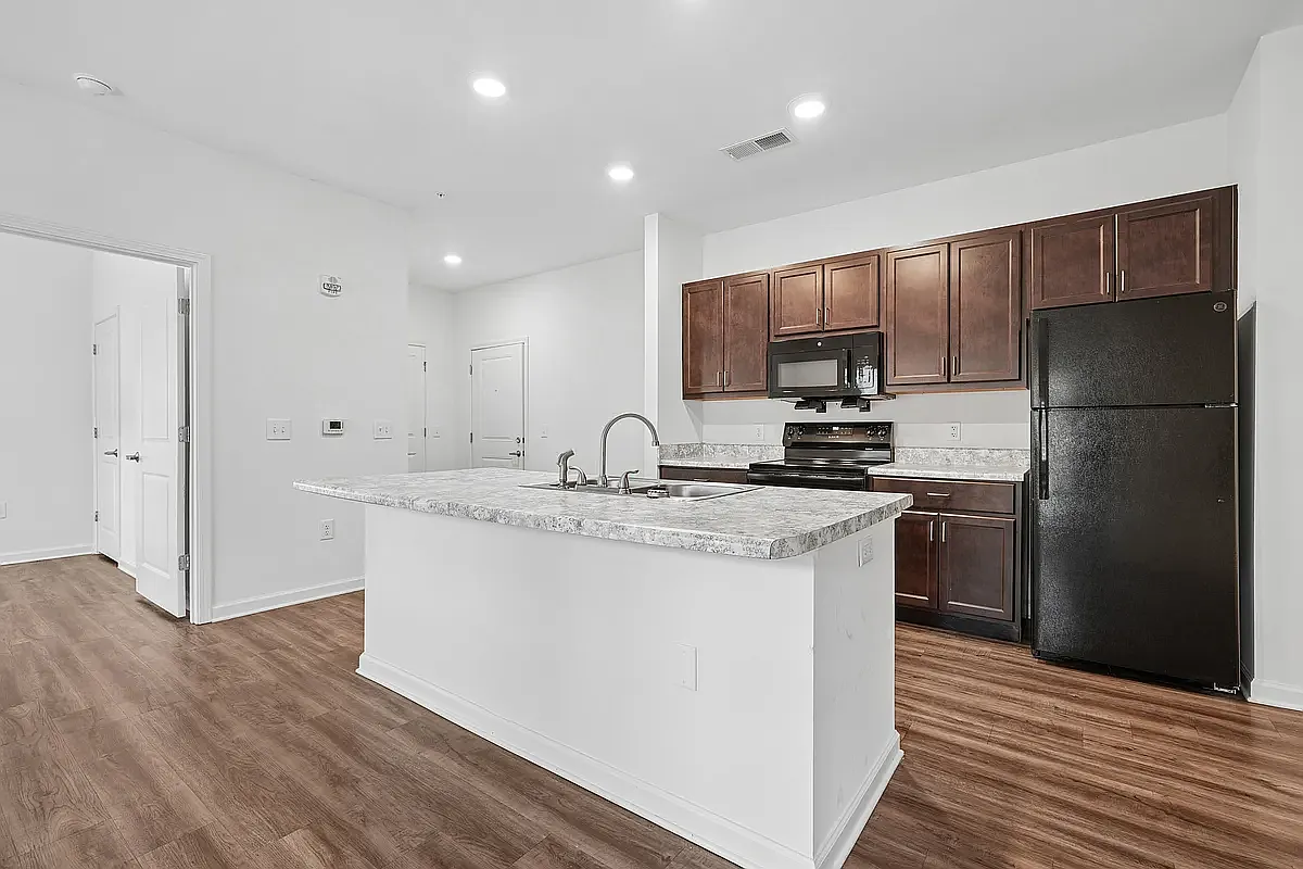 Central Terrace Apartments — Photo 1