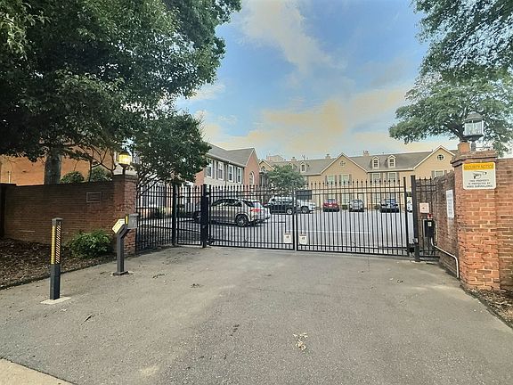 2nd image of 12 S Idlewild St APT 3