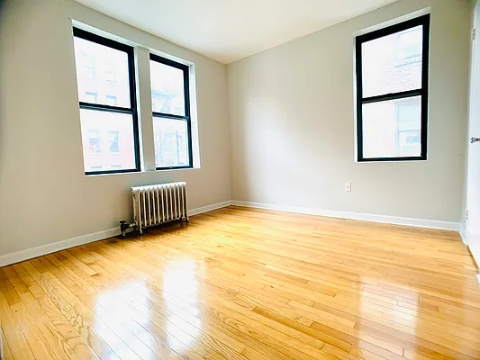 Rented by Compass | media 10