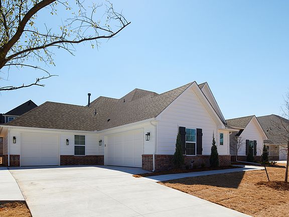 4th image of 608 Chillmark Dr