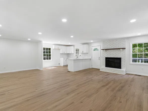 7624 Happy Hollow Rd, Trussville, AL 35173