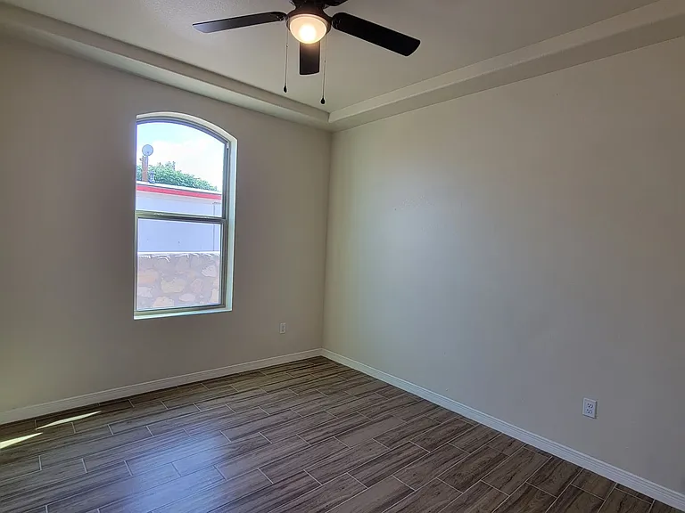125 Loma Vista Dr — Photo 15
