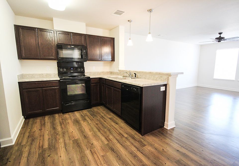 Riverside Villa Apartments 200 Water St Ligonier IN Zillow