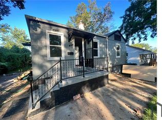 2071 Wedgewood Dr, Saint Louis, MO 63136