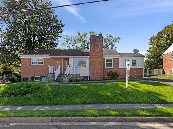 5906 1st St N, Arlington, VA 22203