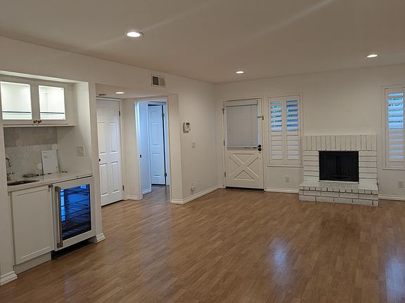 2nd image of 113 Castleton Dr