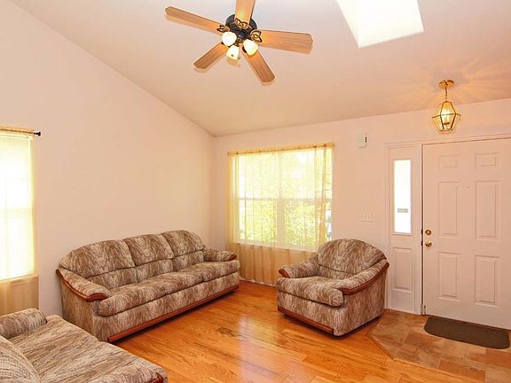 4th image of 11700 Josephine St