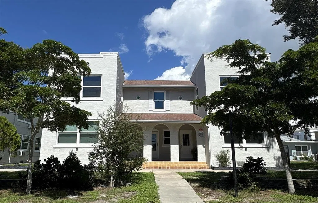 1 bed, 1.0 bath, 900 sqft, $1,250 — Photo 1