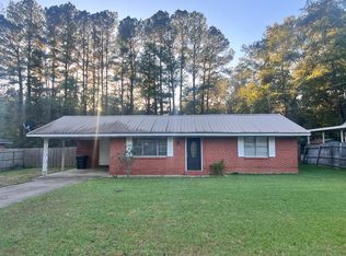 105 Moore Dr, Calhoun City, MS 38916