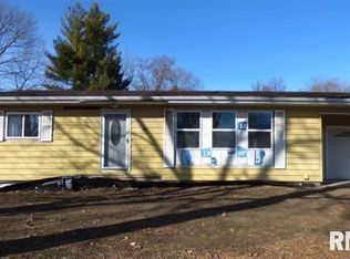 210 E Prairie St, Camp Point, IL 62320