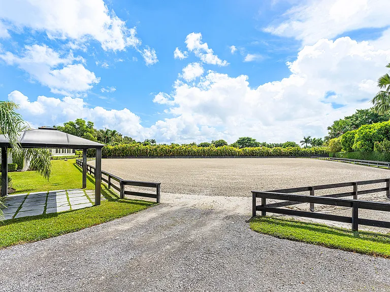 14155 Equestrian Way — Photo 4