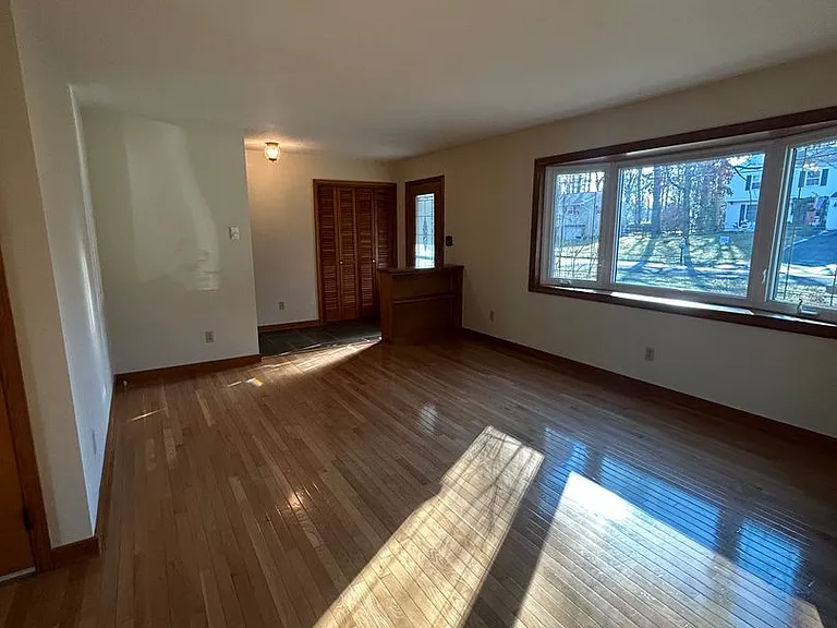 643 Wiltshire Dr — Photo 7