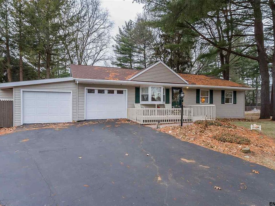 1st image of 9 Hathorn Blvd