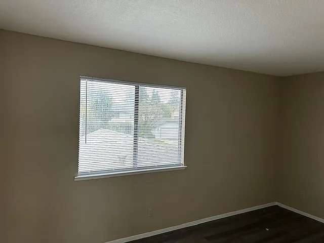 1921 Bridgewood Way — Photo 14