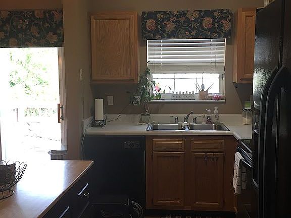 3rd image of 589 Berlander Dr