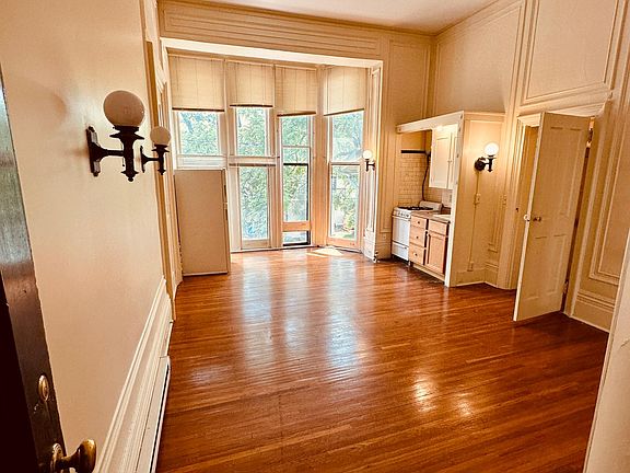 2nd image of 434 Cherry St SE APT 23