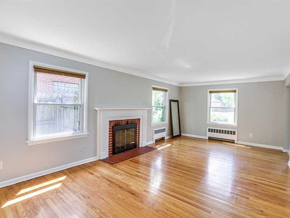 5th image of 1505 E Stadium Blvd