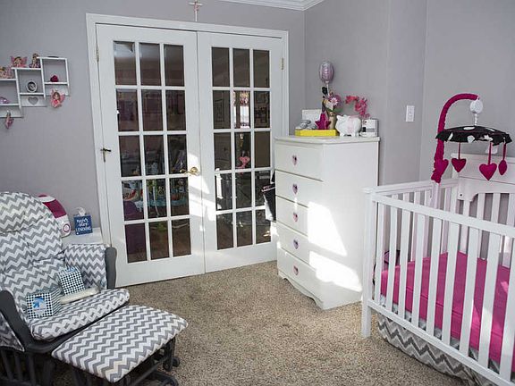 2nd image of 325 Nokomis St