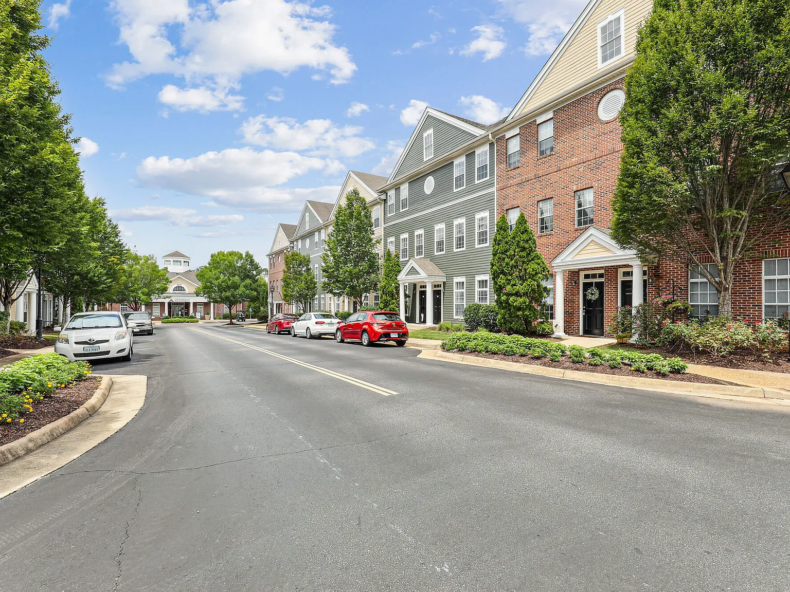 The Pointe At New Town — Photo 3